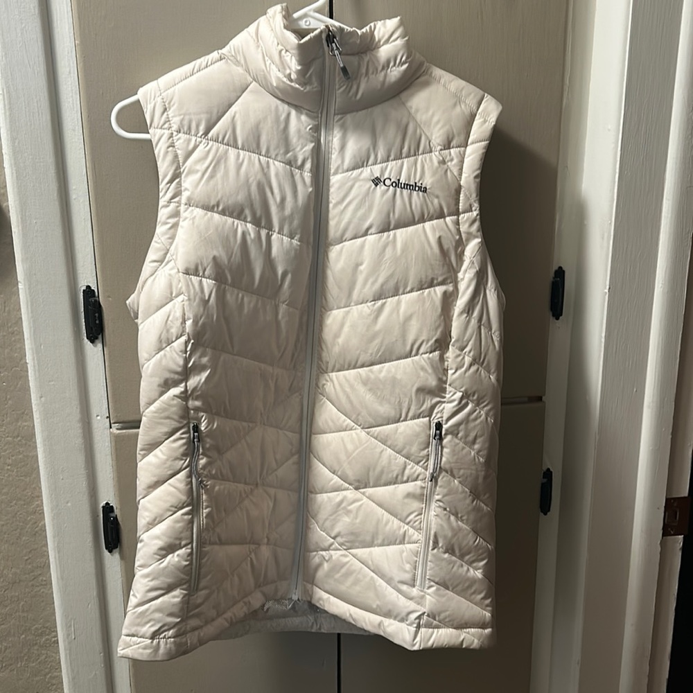 Large Ivory Columbia Vest